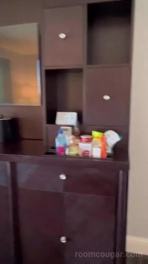 Augustus Premium Room, King picture #3