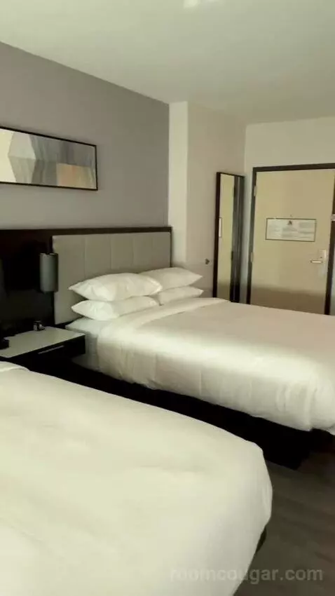 Queen Room with Two Queen Beds (#1006) bed picture #12