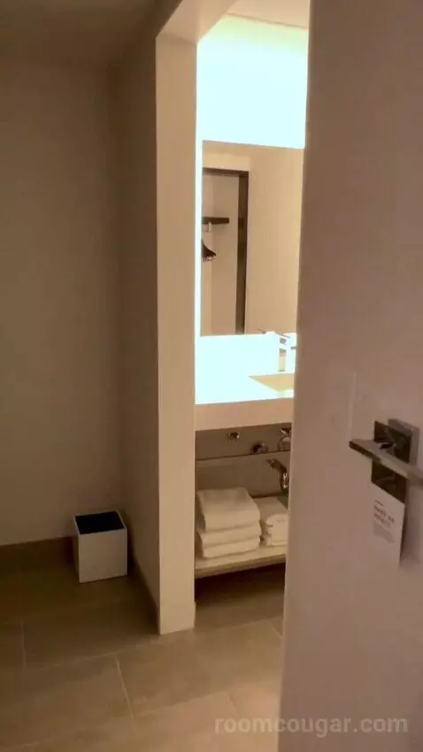 Queen Room with Two Queen Beds (#1006) bathroom picture #2