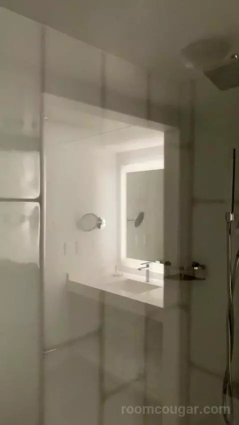 Queen Room with Two Queen Beds (#1006) bathroom picture #9