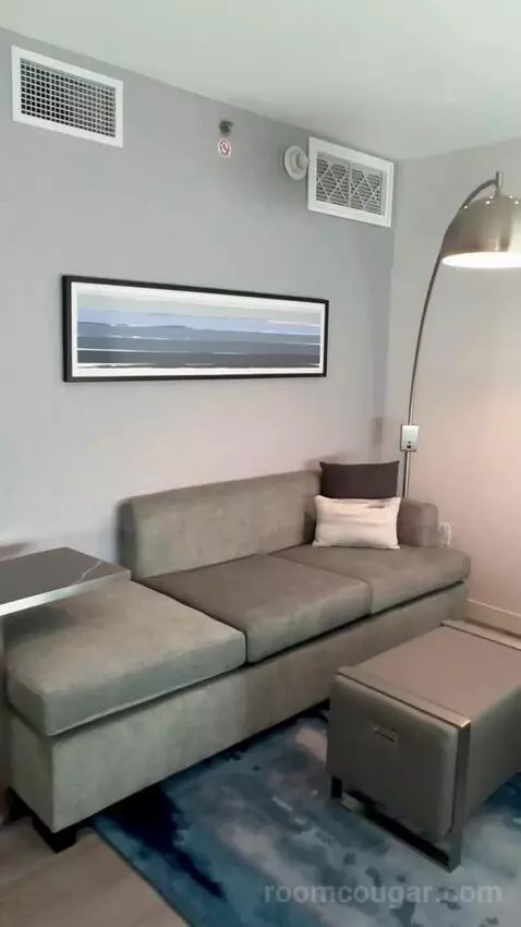 Queen Room with Two Queen Beds (#1006) picture #6