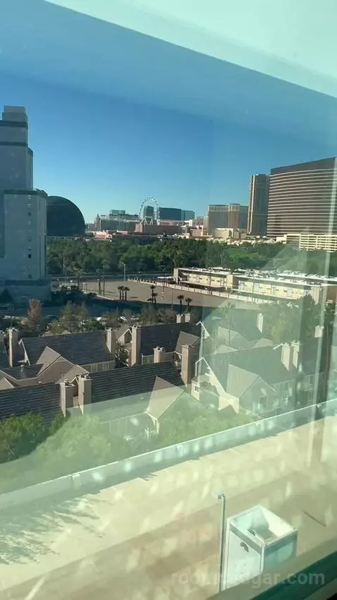 Queen Room with Two Queen Beds (#1006) picture #9