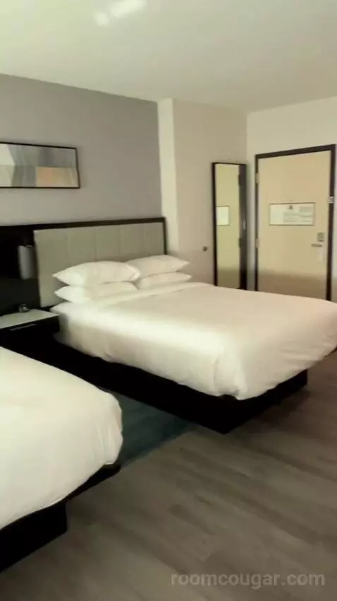 Queen Room with Two Queen Beds (#1006) bed picture #9