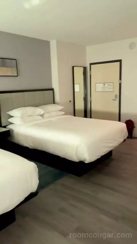 Queen Room with Two Queen Beds (#1006) picture #10