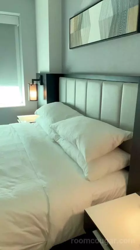 King Room (#808) bed picture #9