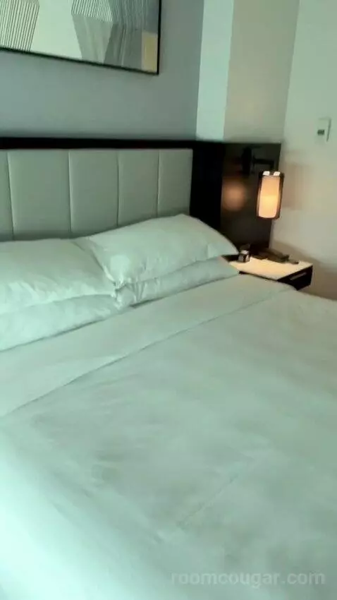 King Room (#808) bed picture #10