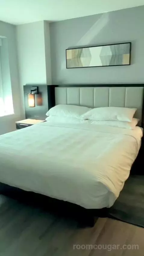 King Room (#808) bed picture #2