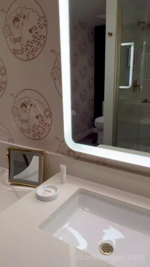 Double King (#1726) bathroom picture #4