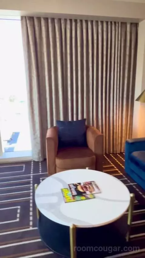 Corner Studio (#2301) picture #5