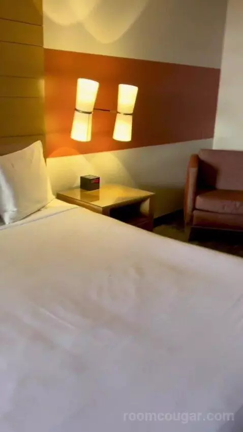 Terrace Suite (#4002) bed picture #3