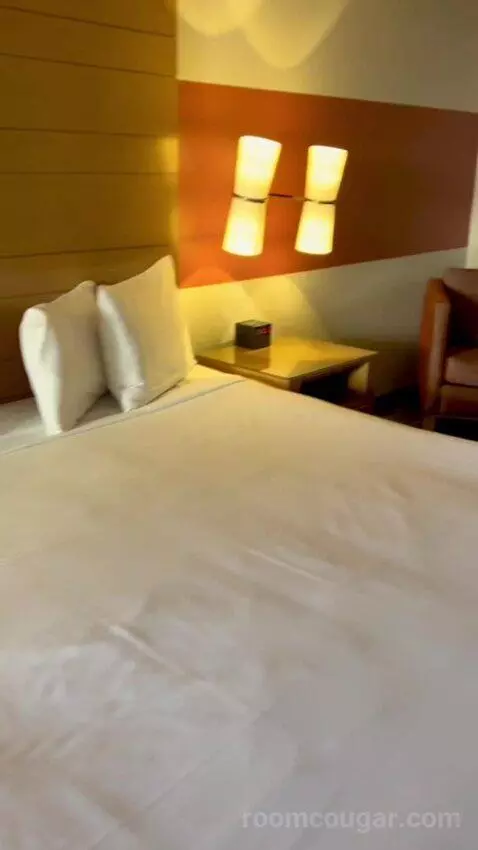 Terrace Suite (#4002) bed picture #6