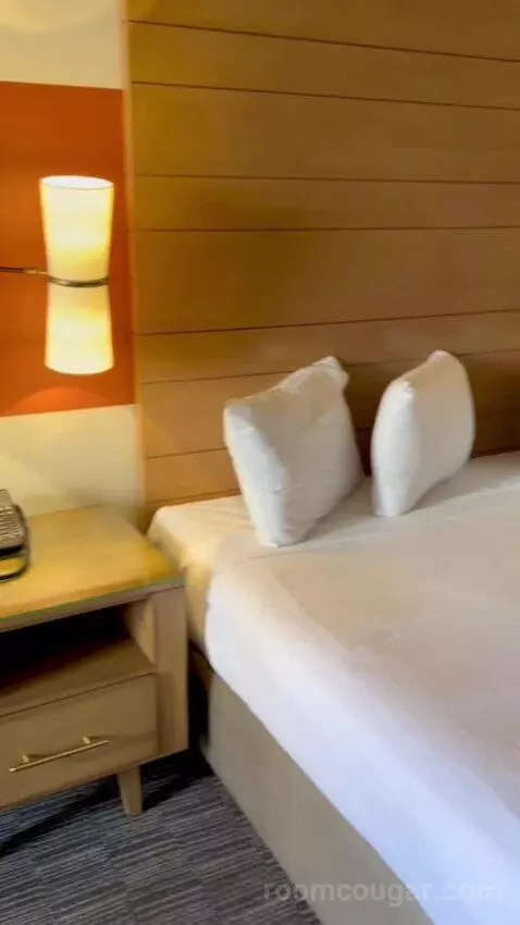 Terrace Suite (#4002) bed picture #8