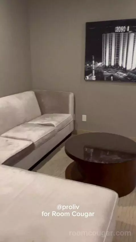 Penthouse (#2503) picture #2