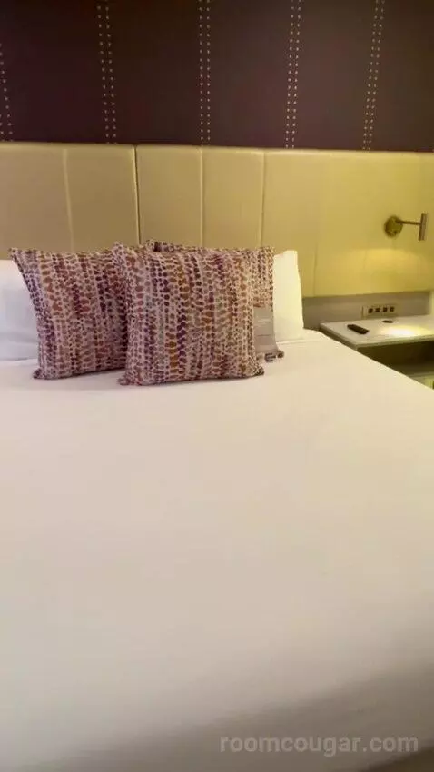 Marra Style King Mountain View (#31218) bed picture #12