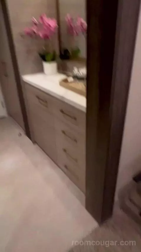 Marra Style King Mountain View (#31218) picture #16