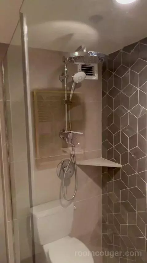 Marra Style King Mountain View (#31218) bathroom picture #7