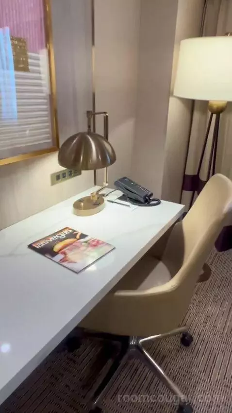 Marra Style King Mountain View (#31218) picture #8