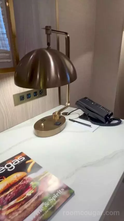 Marra Style King Mountain View (#31218) picture #9