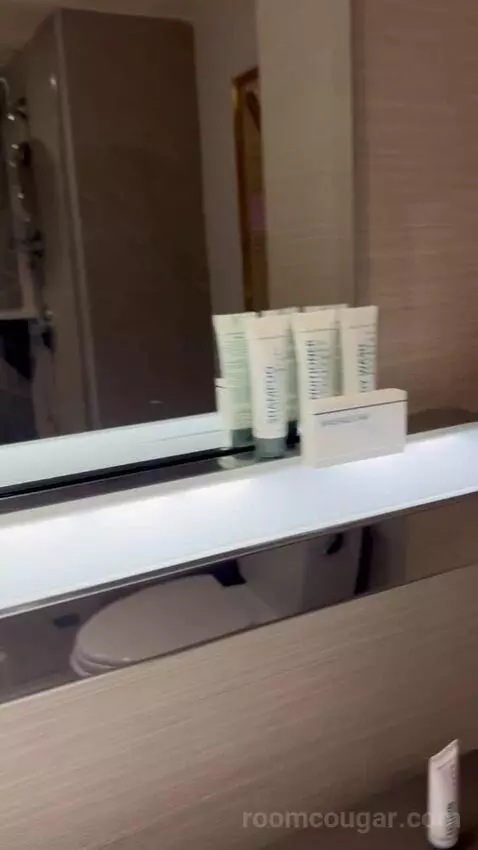 Marra Style Queens (#32019) bathroom picture #6