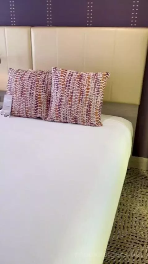 Marra Style Queens (#32019) bed picture #1