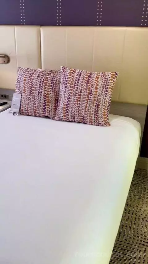 Marra Style Queens (#32019) bed picture #2