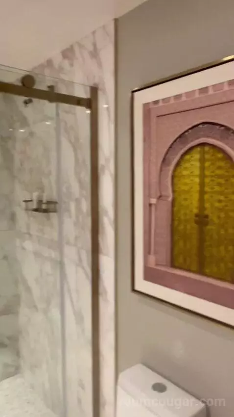 Marra Style Signature One Bedroom Suite (#32214) bathroom picture #1