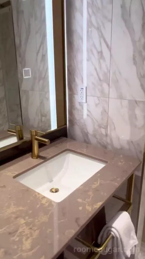 Marra Style Signature One Bedroom Suite (#32214) bathroom picture #9