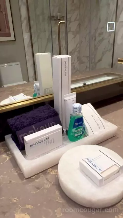 Marra Style Signature One Bedroom Suite (#32214) bathroom picture #10