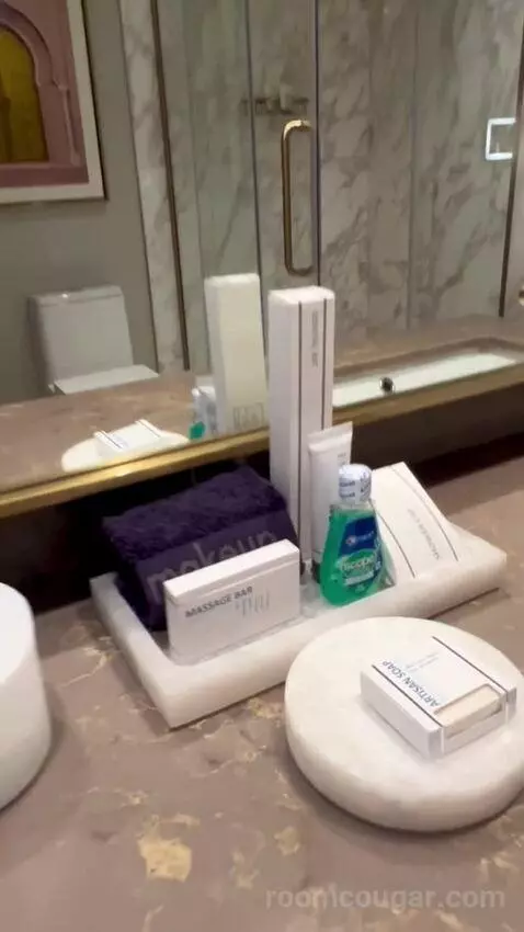 Marra Style Signature One Bedroom Suite (#32214) bathroom picture #12