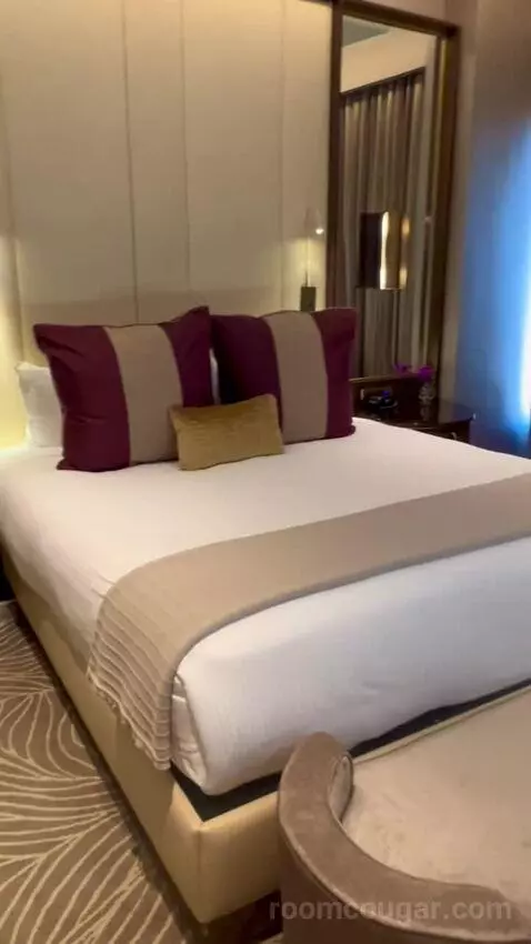 Marra Style Signature One Bedroom Suite (#32214) bed picture #4