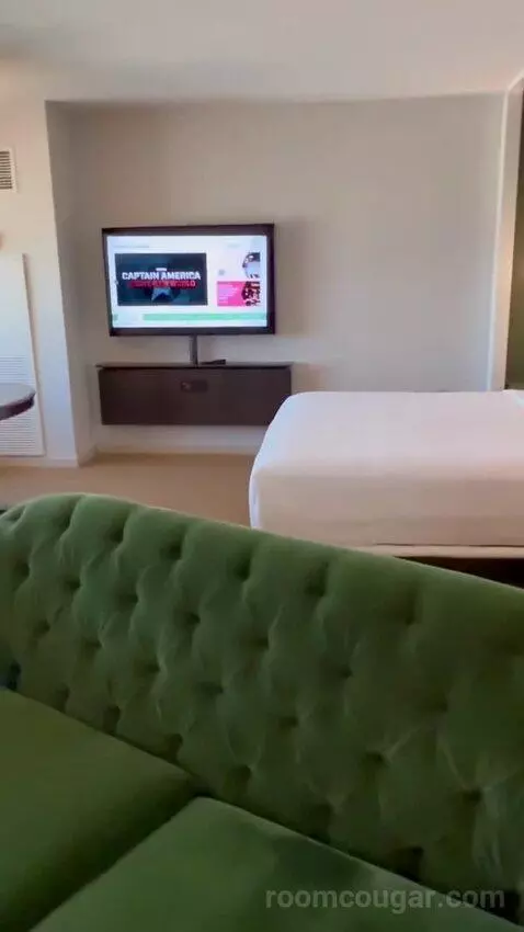 Park Mgm Stay Well Room Strip View (#23122) bed picture #2