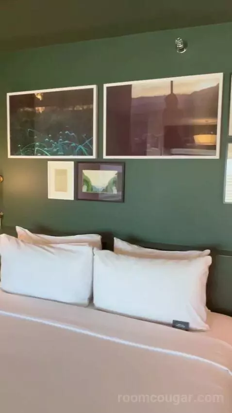 Park Mgm Stay Well Room Strip View (#23122) bed picture #9