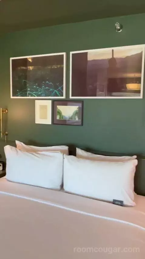 Park Mgm Stay Well Room Strip View (#23122) bed picture #10