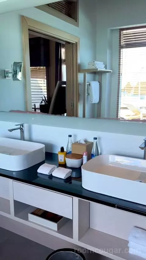 Water Villa with Private Pool (#322) bathroom picture #8