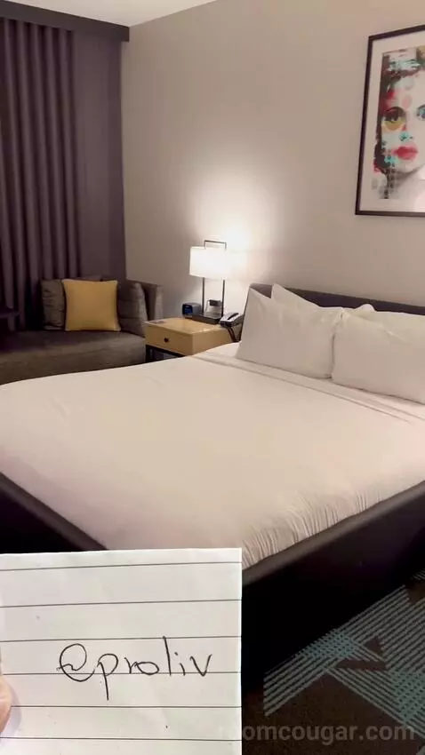 Downtown Grand Hotel & Casino Gallery Deluxe King Bed review by proliv