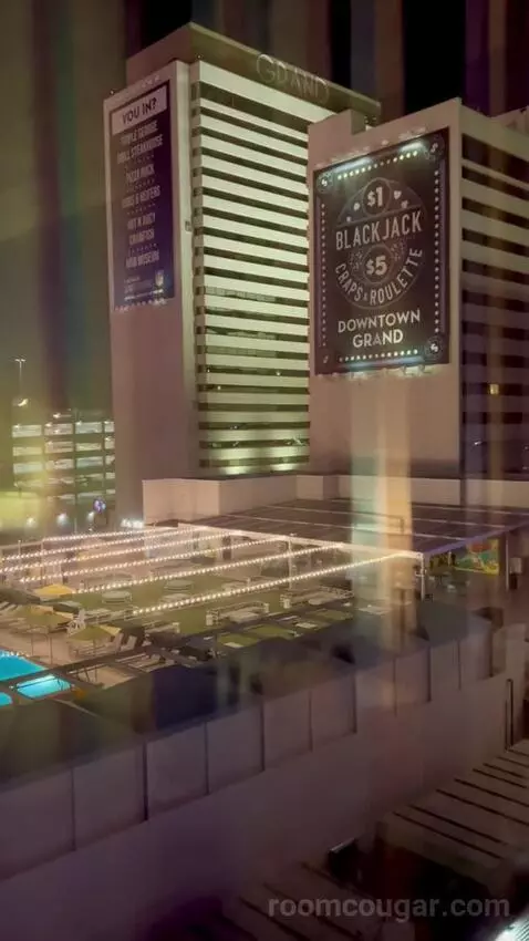 Gallery Deluxe King Bed (#3662) view picture #1