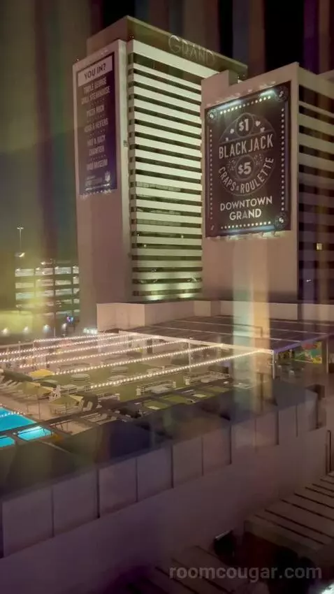 Gallery Deluxe King Bed (#3662) view picture #2