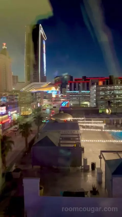 Gallery Deluxe King Bed (#3662) view picture #7