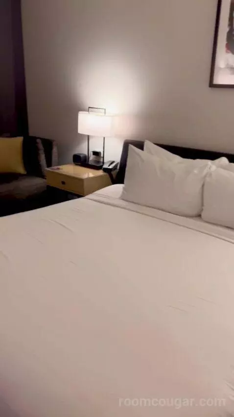 Gallery Deluxe King Bed (#3662) bed picture #5