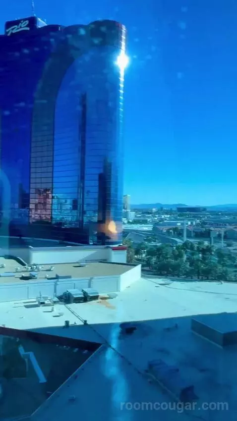 Deluxe Queen Room with Two Queen Beds - High Floor view picture #6