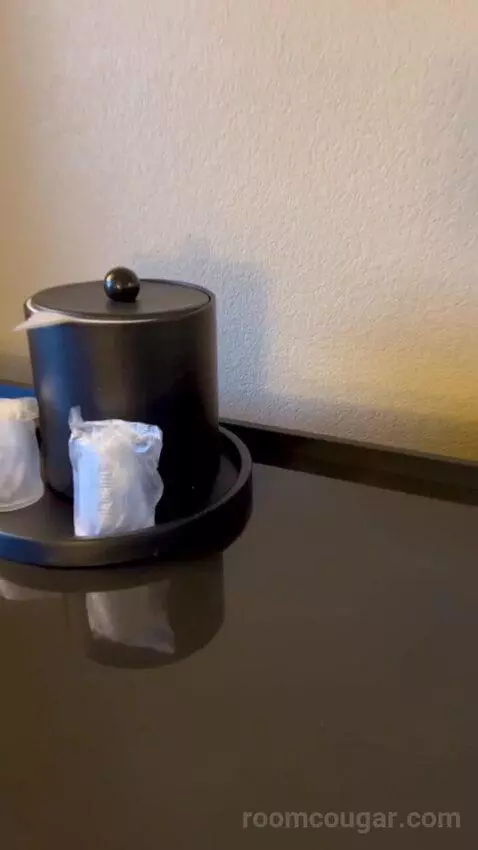 Signature Queen Room (#2212) picture #15