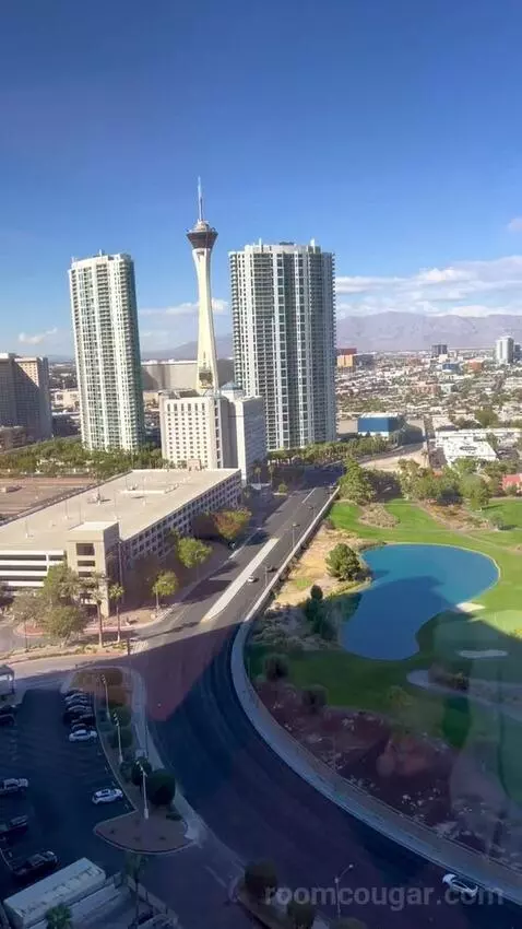 Signature Queen Room (#2212) view picture #5