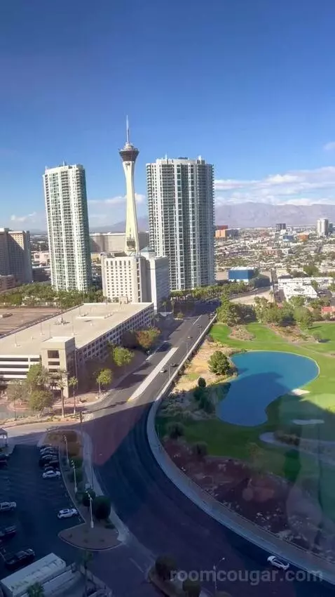 Signature Queen Room (#2212) view picture #7