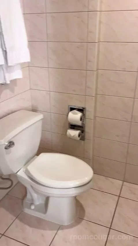 Signature Queen Room (#2212) bathroom picture #8