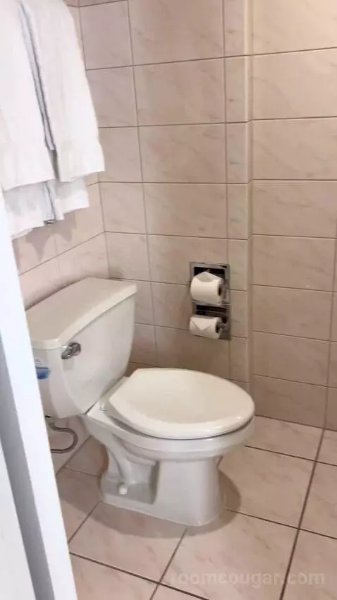 Signature Queen Room (#2212) bathroom picture #10