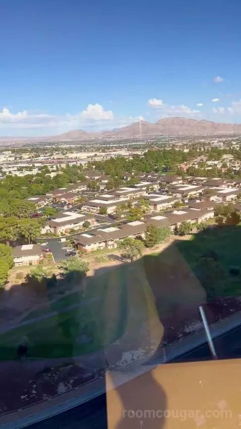 Luxe Room (#19105) view picture #8