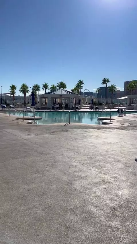 Premier Room (#1722) view picture #9