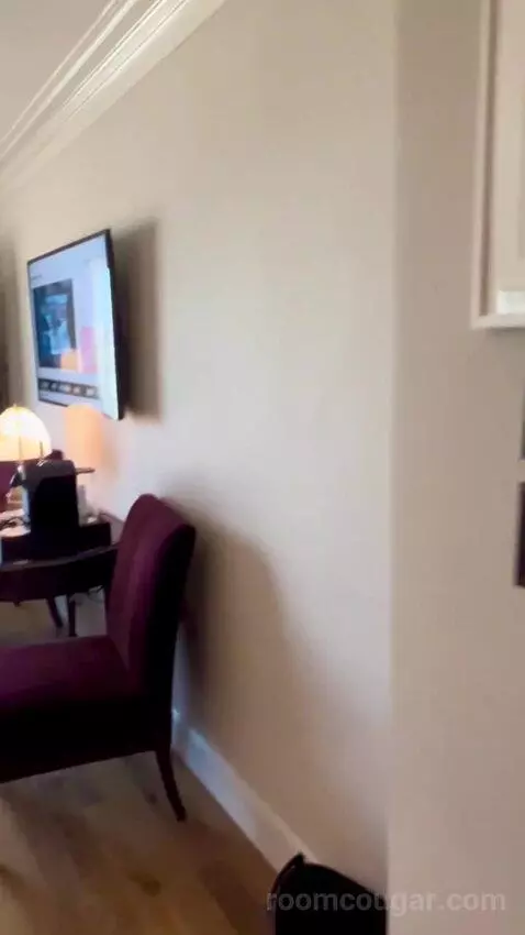 Standard King Room (#2703) picture #2