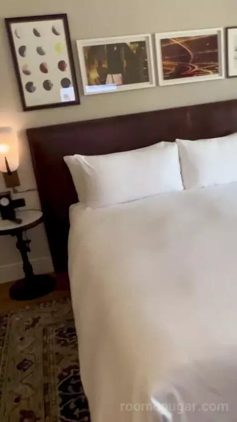 Standard King Room (#2703) picture #14