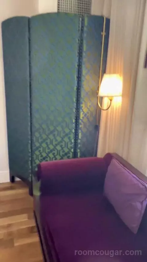 Standard King Room (#2703) picture #10